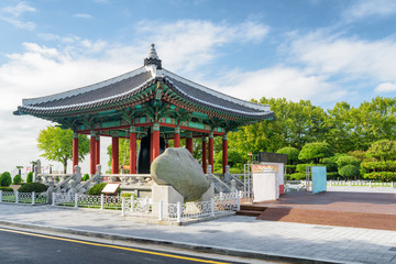 Obraz premium Scenic view of bell pavilion in Busan, South Korea