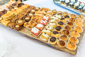 Many mini dessert with cream