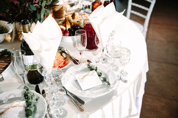 A very nicely decorated wedding table