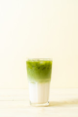 iced matcha green tea latte