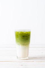 iced matcha green tea latte