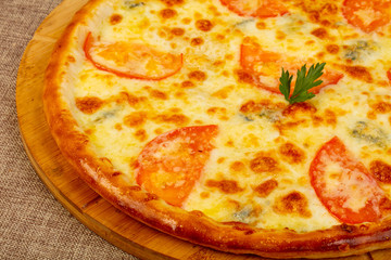 Pizza Margarita with cheese