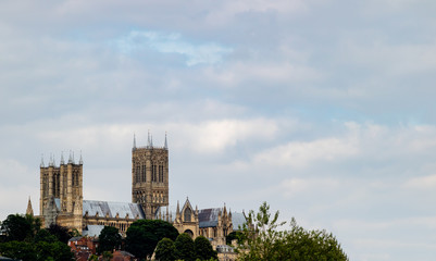 Fototapeta na wymiar Lincoln Cathedral during the day in summer from afar