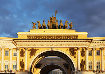 Fototapeta na wymiar Arch of general staff at Palace Square in Saint Petersburg. Russia