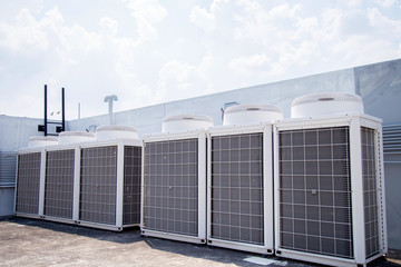 System of central conditioning set on the roof of the building