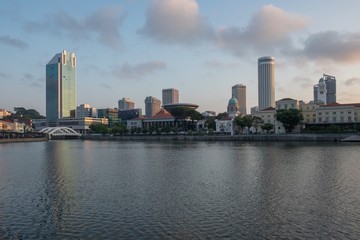 Fototapeta na wymiar SINGAPORE - MARCH 15, 2017: Singapore city view at the morning