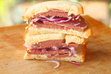 Sandwich with braunschweiger