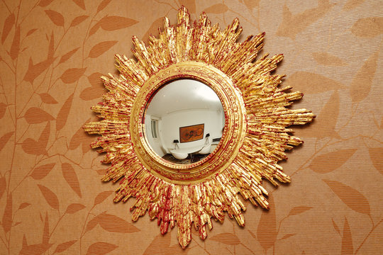 miroir soleil sur mur