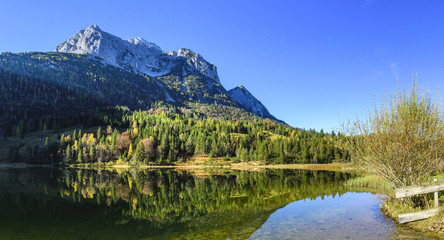 Ferchensee und Wetterstein nahe Mittenwald