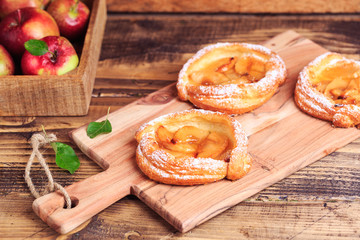 apple pie autumn dessert wooden table