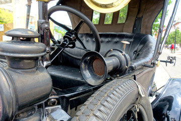 Trumpet on historic car