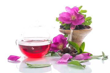 tea made from rose hips with mint