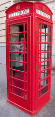 elephone / old red telephone box