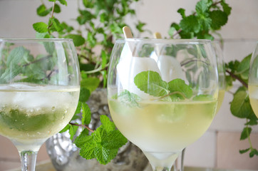 cocktail with mint and champagne