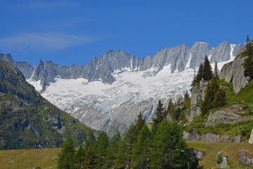 Dammastock (3630m) mit Dammagletscher
