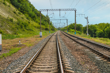 Fototapeta na wymiar railroad going into the distance