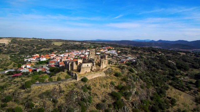 Drone en Belvis de Monroy. Pueblo de Caceres con castillo. ( Extremadura, España)