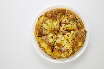 Whole Hawaiian pizza  no white