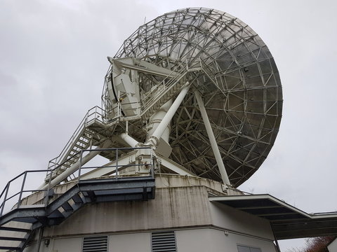 Parabolantenne der Erdfunkstelle Aflenz