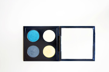 Pressed powder in round palatte top view
