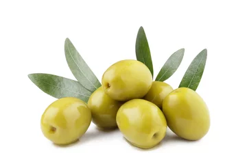 Fototapeten Delicious green olives with leaves, isolated on white background © Yeti Studio