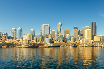 Fototapeta na wymiar Seattle skyline and waterfront view, Washington state, USA