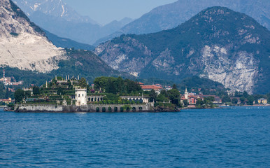 Fototapeta na wymiar Borromean Islands in the middle of Lake Maggiore, Italy