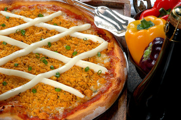 Cheese and chicken pizza