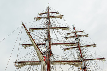 Yards and sails on the standing rigging of a square rigger