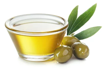 Gordijnen Bowl of olive oil and green olives with leaves © baibaz