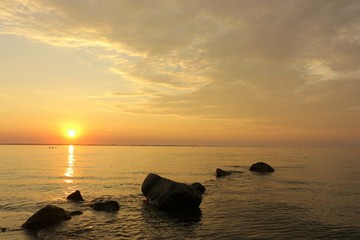 Fototapeta na wymiar scenic sunset, burial at sea