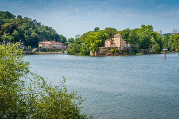 Île Barbe sur la Saône à Lyon