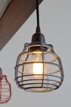 lampe suspension avec ampoule led design industriel lanterne