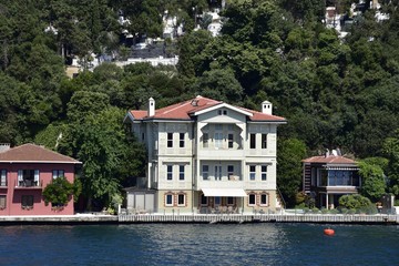 Fototapeta na wymiar Waterfront houses of Bosphorus