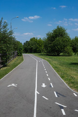 Fototapeta na wymiar Bicycle road in the park