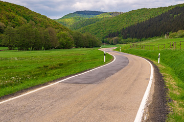 straße in der eifel