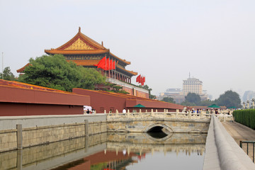 Obraz premium Tiananmen tower and white marble Jinshui bridge, beijing, china