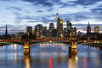 Fototapeta na wymiar Frankfurt city view from river Main