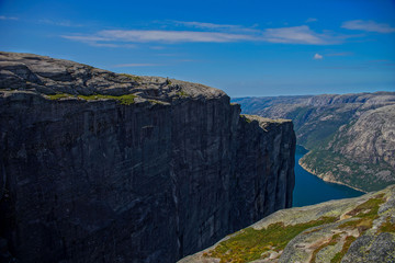 Fototapeta na wymiar norwegen Kjeragbolten 