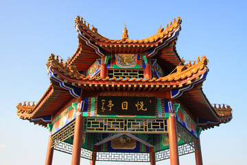Fototapeta premium Chinese traditional style pavilion in a park