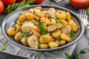 Fried gnocchi chicken curry