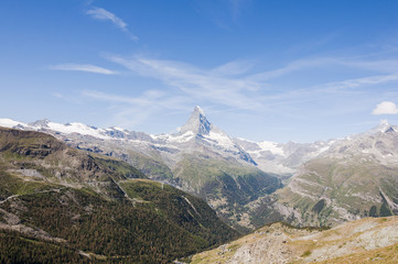 Fototapeta premium Zermatt, Wallis, Matterhorn, Alpen, Trockener Steg, Furi, Findeln, Zmutt, Zmuttgletscher, Furgggletscher, Wanderweg, Sommer, Schweiz