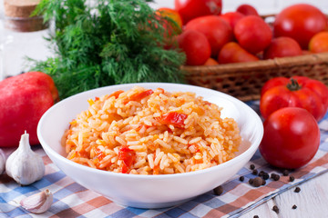 Spanish brown rice with tomatoes