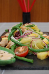 Asiatischer Salat mit Schlangenbohnen