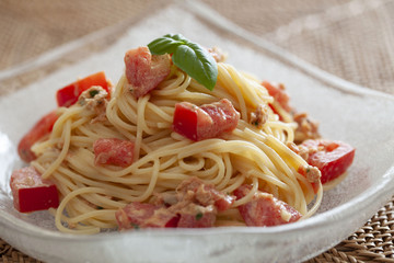 フレッシュトマトとツナの冷たいスパゲティー