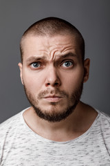 Obraz premium portrait of a young fearful man
