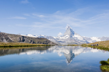 Zermatt, Stellisee, Bergsee, Wallis, Matterhorn, Alpen, Walliser Berge, Spiegelung, Wanderweg,...