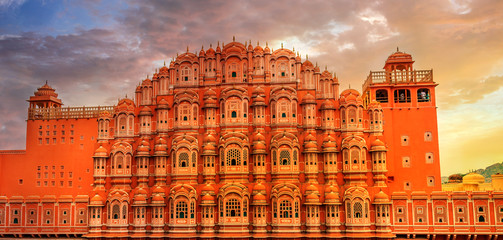 Fototapeta na wymiar Hawa Mahal in Jaipur India