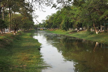 Fototapeta na wymiar Siem Reap river in Siem Reap (Siemreap). Cambodia
