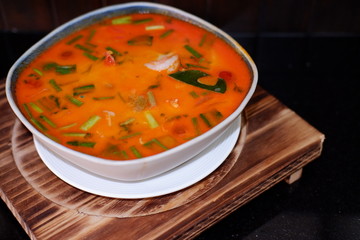 tom yum goong - sour and spicy lemongrass shrimp soup